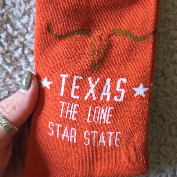 NWT Texas Longhorn Skull The Lone Star State Patterned Ribbed Crew Socks - Picture 2 of 4